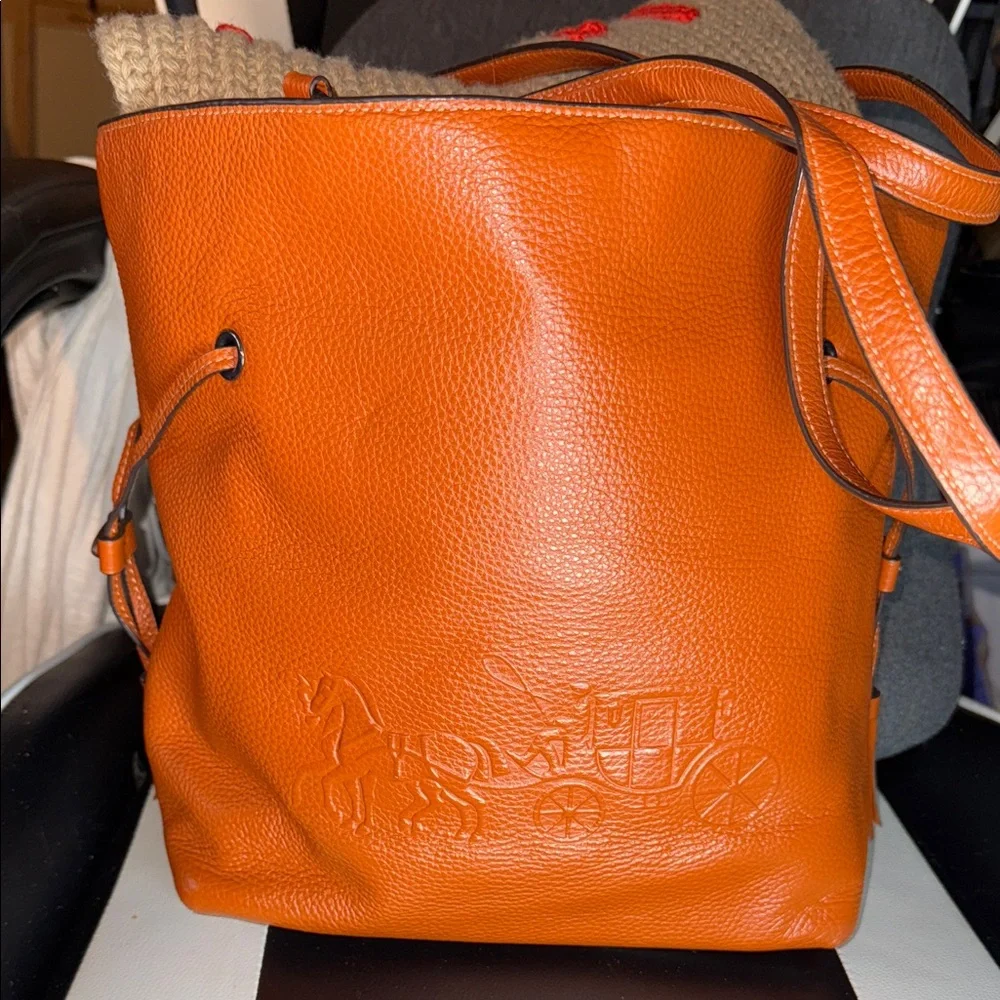 Coach ‘Andy’ Orange Pebbled Leather Tote Bag - Picture 2 of 12